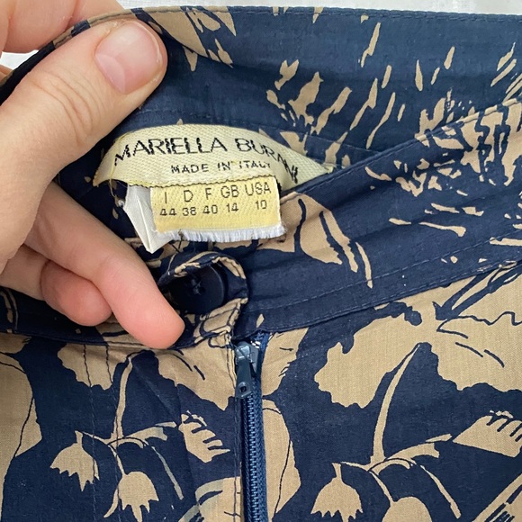 Italian designer printed A-Line skirt - Picture 3 of 5